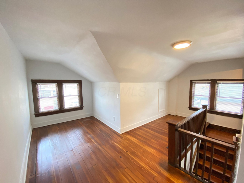 295 E 19th Ave - Photo 3 of 7