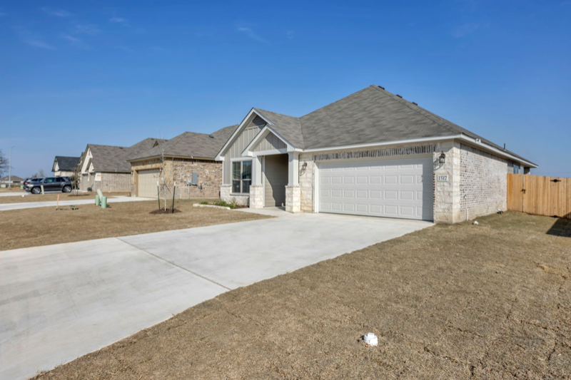 1517 Soap Rock Ln - Photo 5 of 28