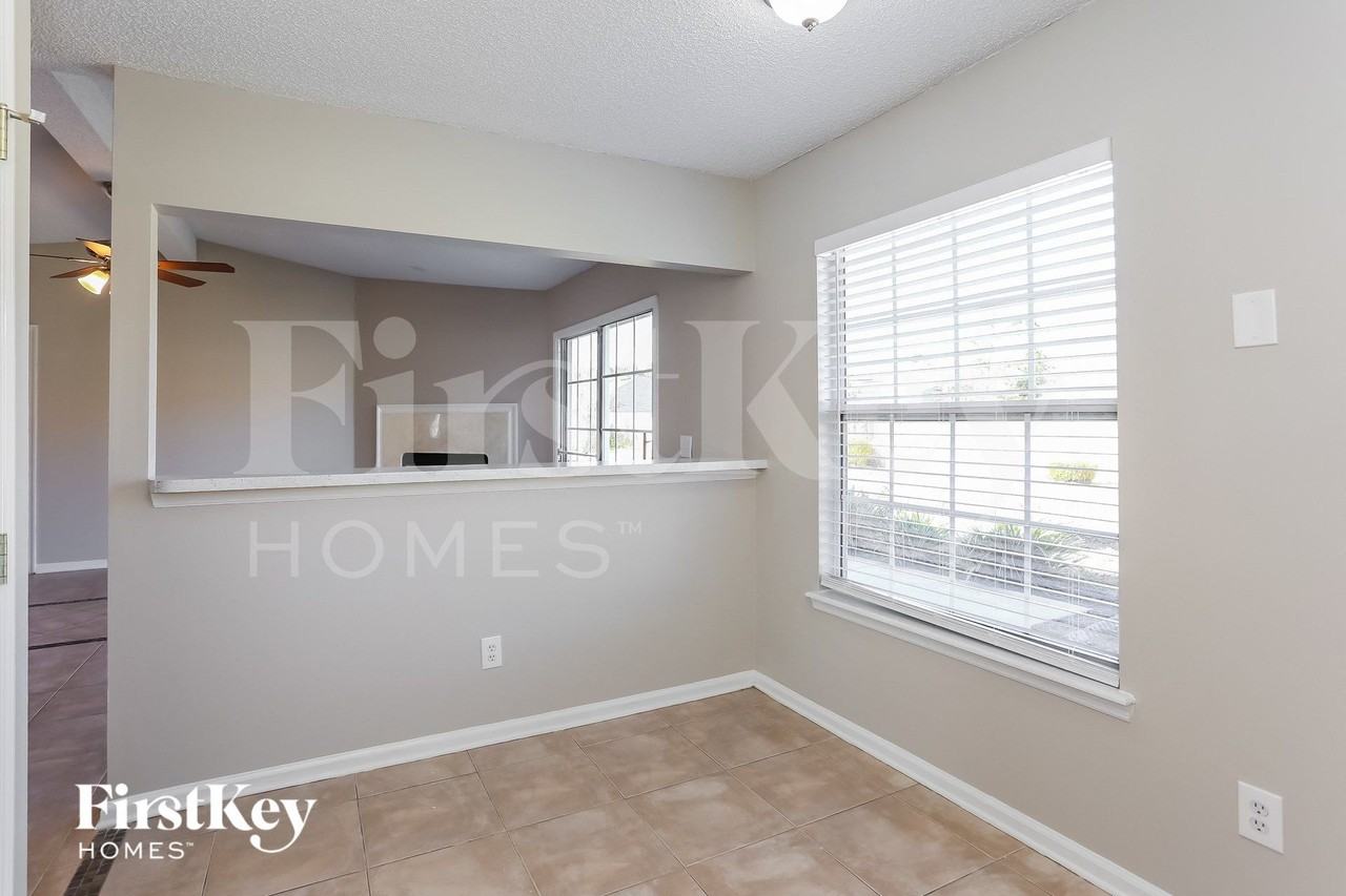 8281 Velvet Springs Ln - Photo 6 of 15