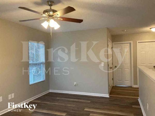 1427 Long Paw Ln - Photo 5 of 12