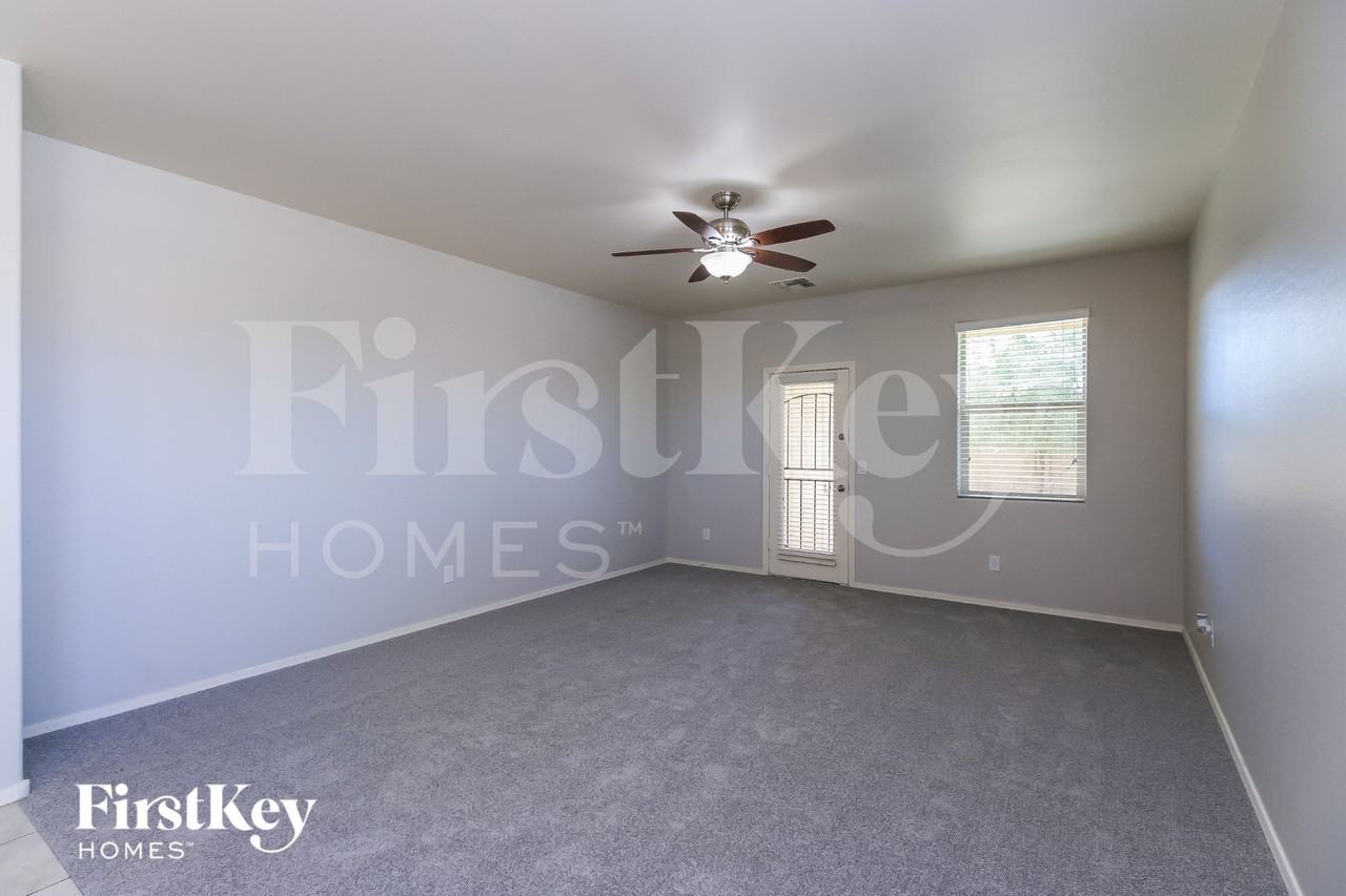 4981 E Kyanite Rd - Photo 2 of 18