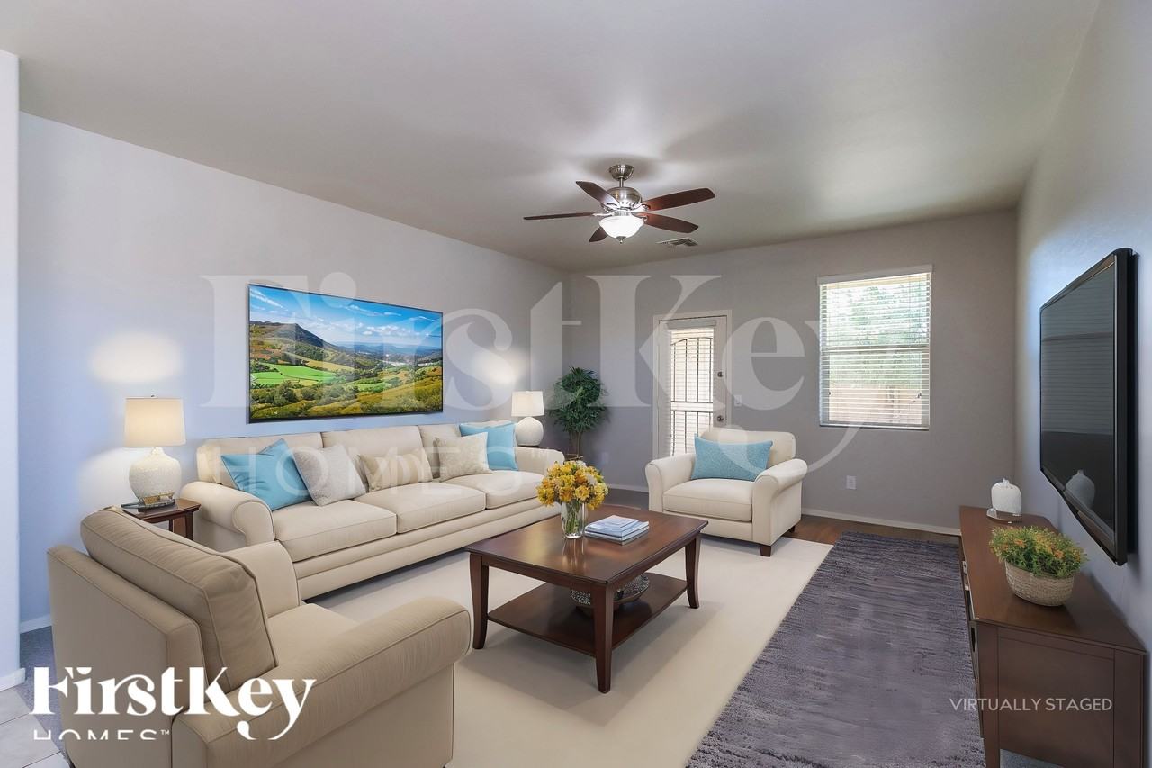 4981 E Kyanite Rd - Photo 3 of 18