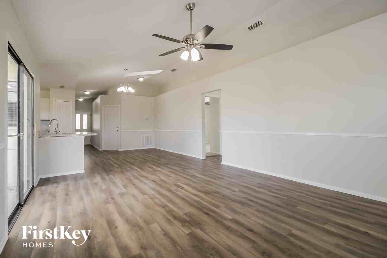 2416 Lackland Dr - Photo 6 of 15