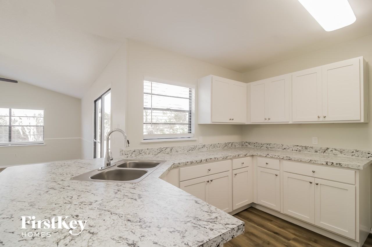 2416 Lackland Dr - Photo 7 of 15