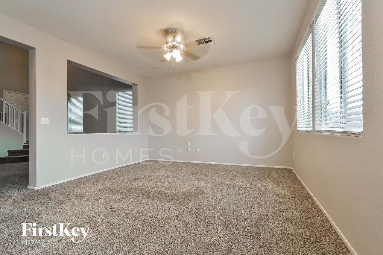 3632 Starlight Evening St - Photo 3 of 16