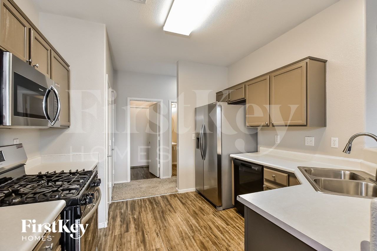 3632 Starlight Evening St - Photo 6 of 16