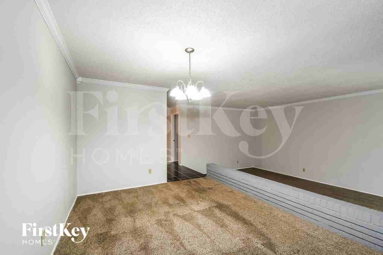 612 Morewood Ct - Photo 5 of 16