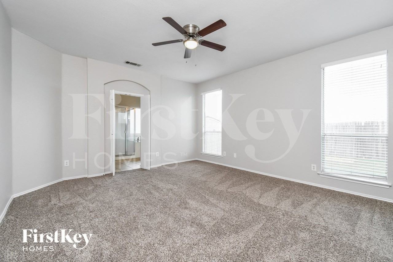 1101 Vista View Dr - Photo 7 of 15