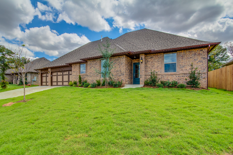 2701 Hermoso Cir - Photo 2 of 45