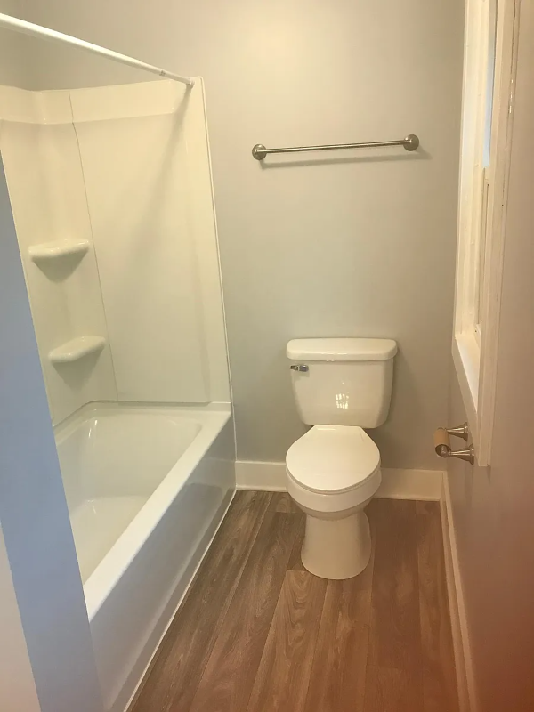 28 Mccosh St - Photo 7 of 13