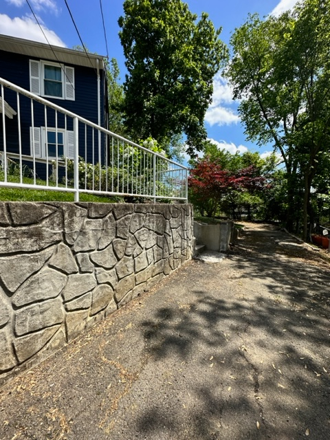 6021 Park Pl - Photo 2 of 27