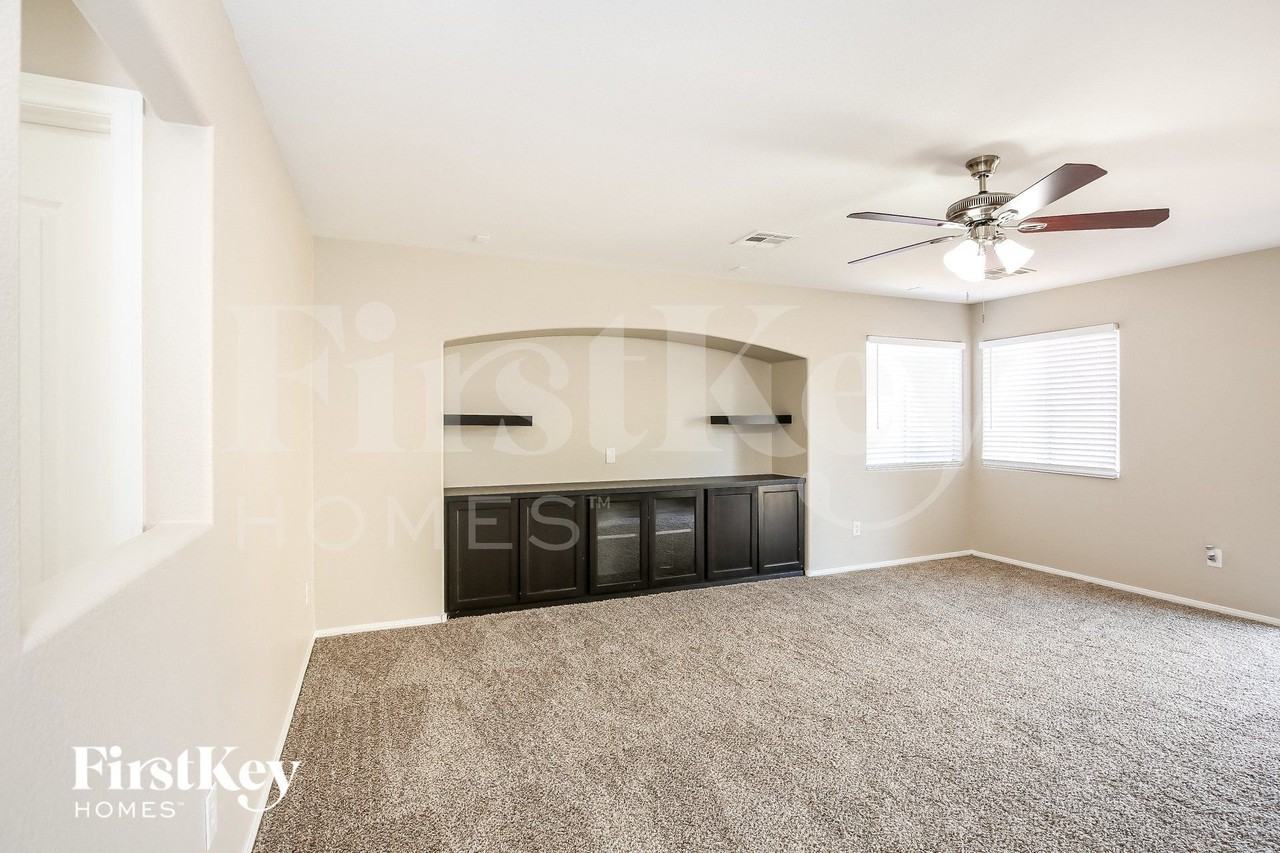 420 Orchid Oasis Ave - Photo 3 of 15