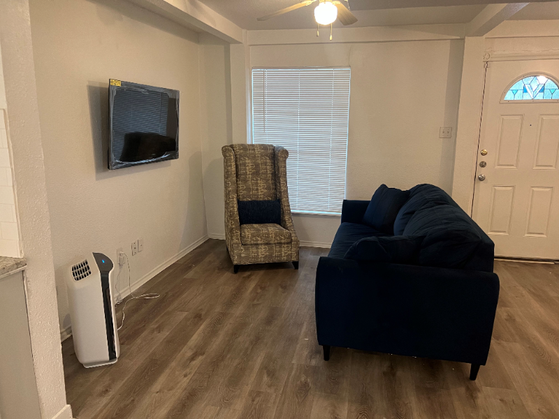 1339 W Ridgewood Ct #A - Photo 2 of 9