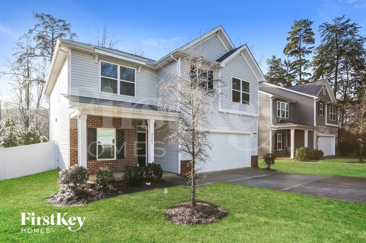 9343 Sloan Forest Dr - Photo 2 of 16