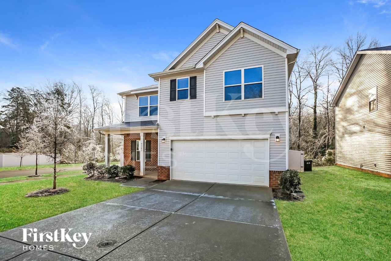 9343 Sloan Forest Dr - Photo 3 of 16