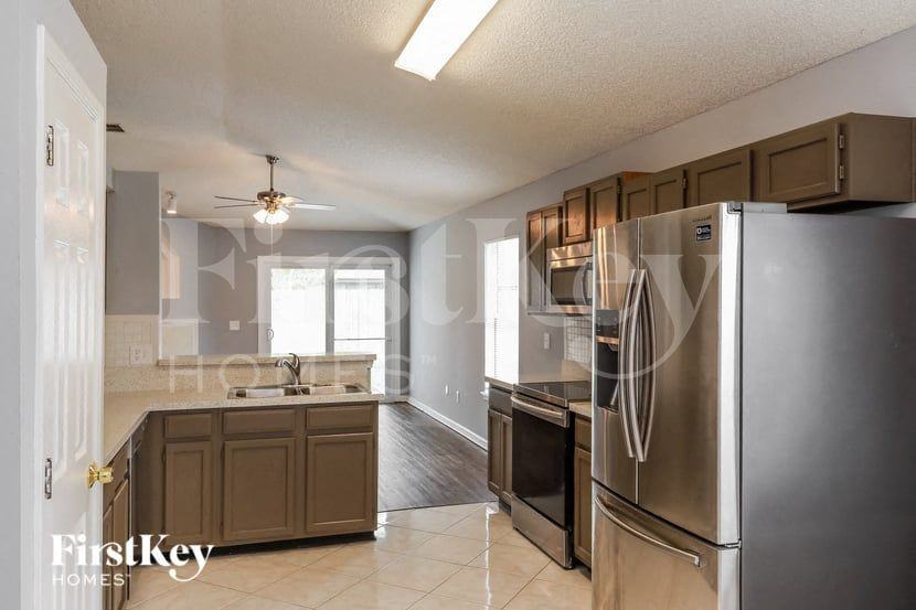 2942 Biloxi Trl - Photo 6 of 15