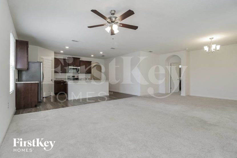 893 Taluga Ave Se - Photo 2 of 15