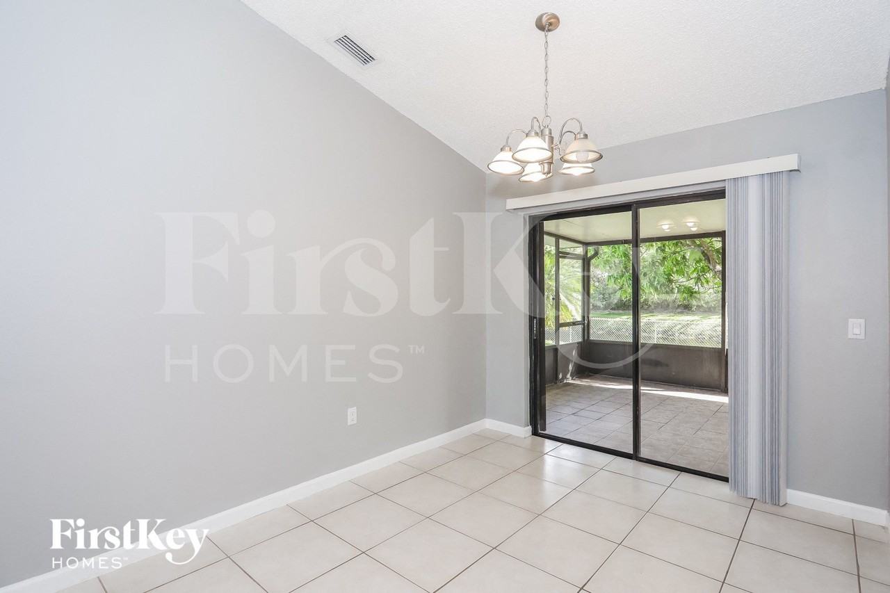 8570 Nw 3rd St - Photo 6 of 15