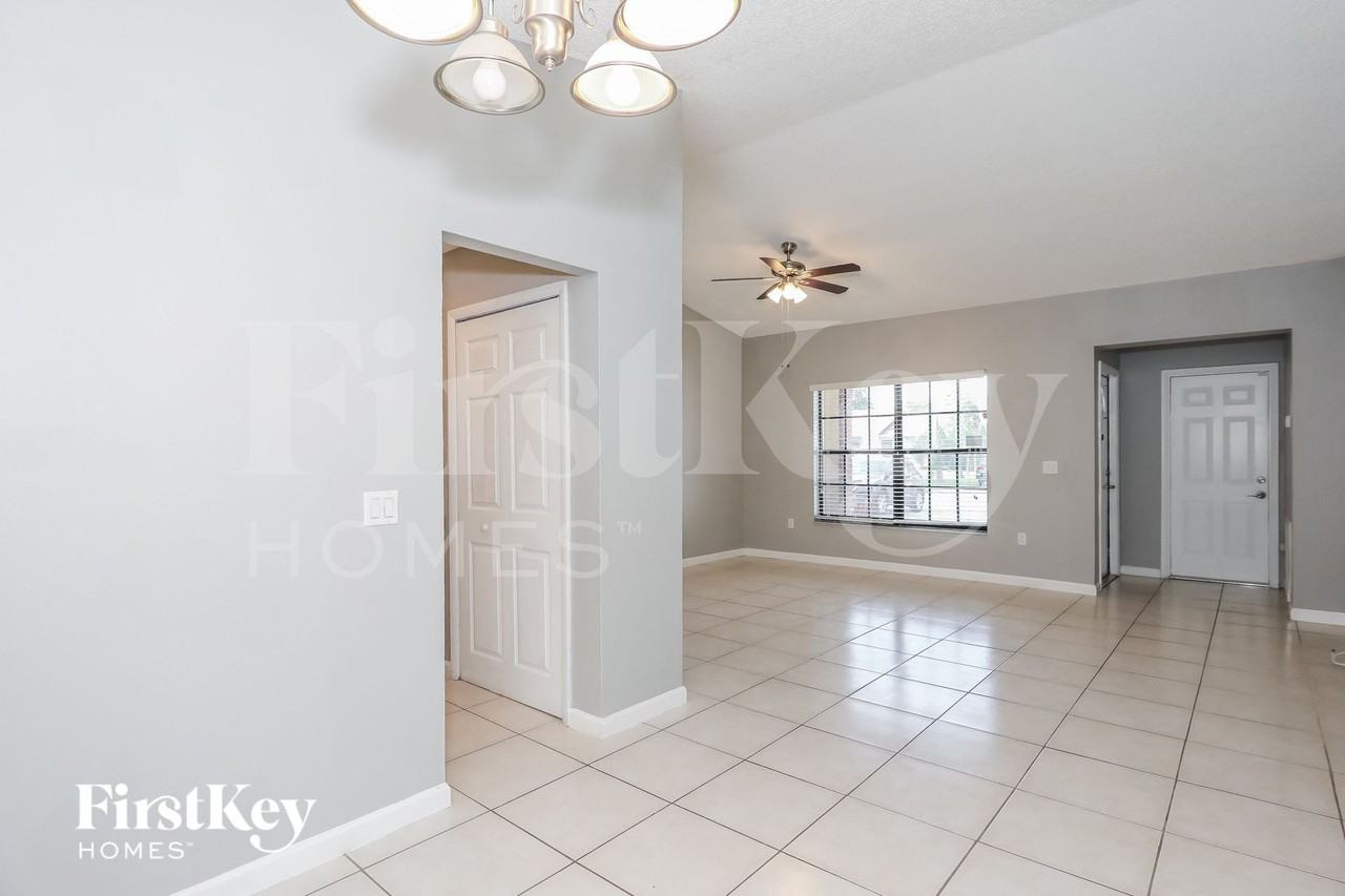 8570 Nw 3rd St - Photo 7 of 15