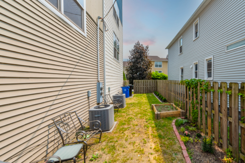 721 University Ct - Photo 6 of 19