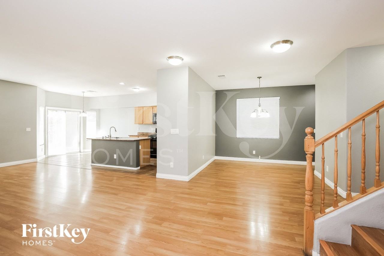 7825 Marksville St - Photo 5 of 15