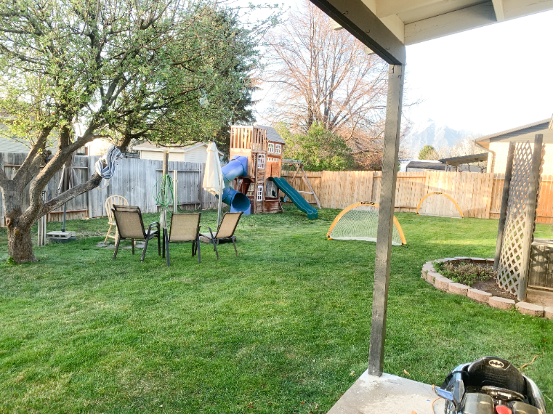 681 Valley Dr - Photo 4 of 6