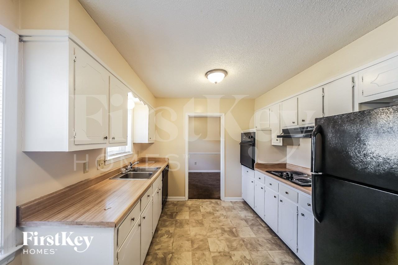 6528 Baybrook Ln - Photo 5 of 16