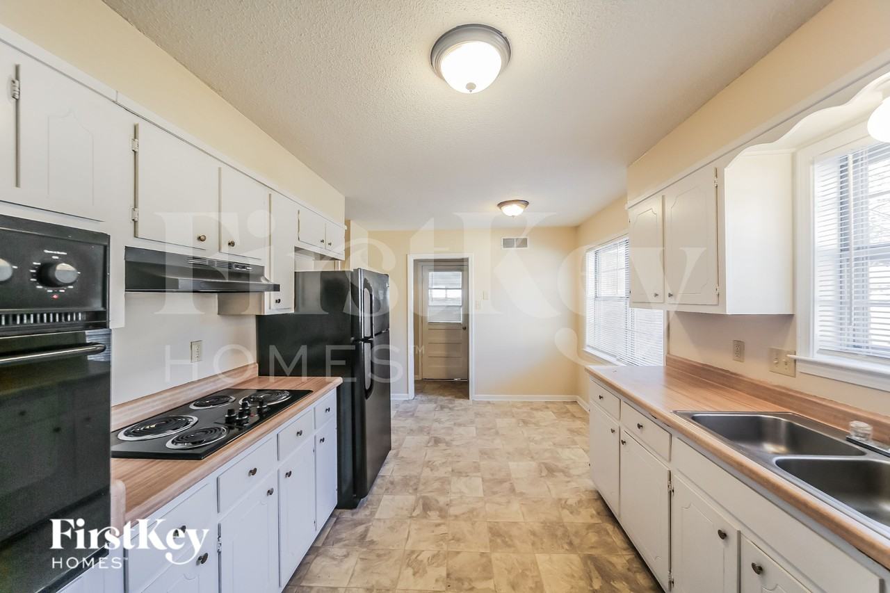 6528 Baybrook Ln - Photo 6 of 16