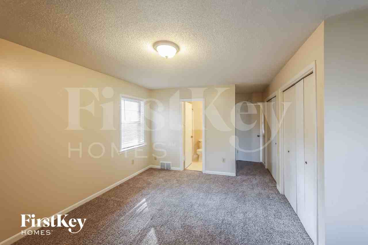 6528 Baybrook Ln - Photo 7 of 16