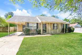 5765 Ashridge Pl - Photo 1 of 1