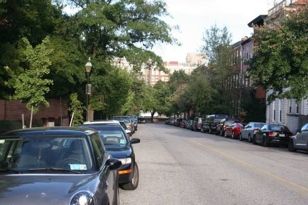 843 Hollins St - Photo 3 of 9