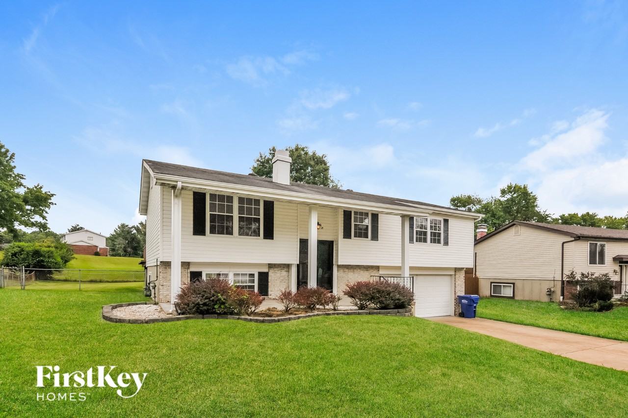 5708 Madlar Ln - Photo 2 of 14