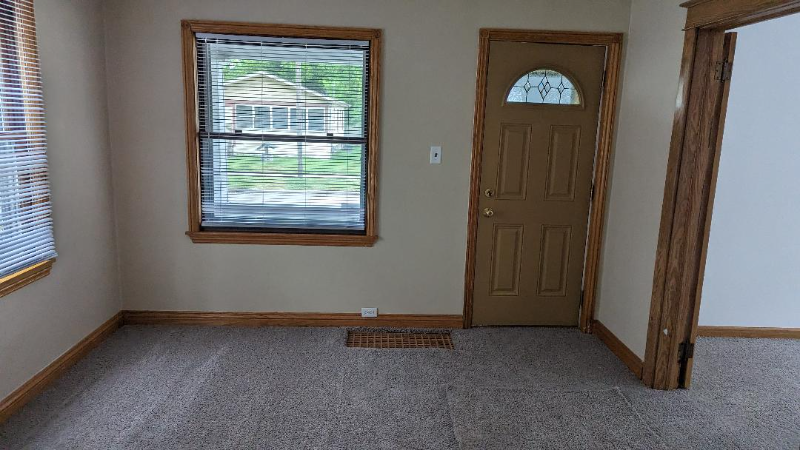 2312 Avon St - Photo 3 of 11