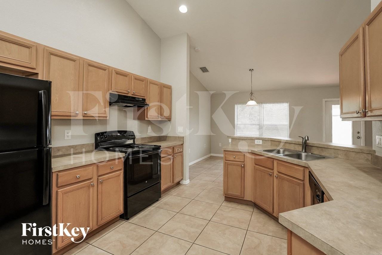 521 Nw 14th Ter - Photo 7 of 15