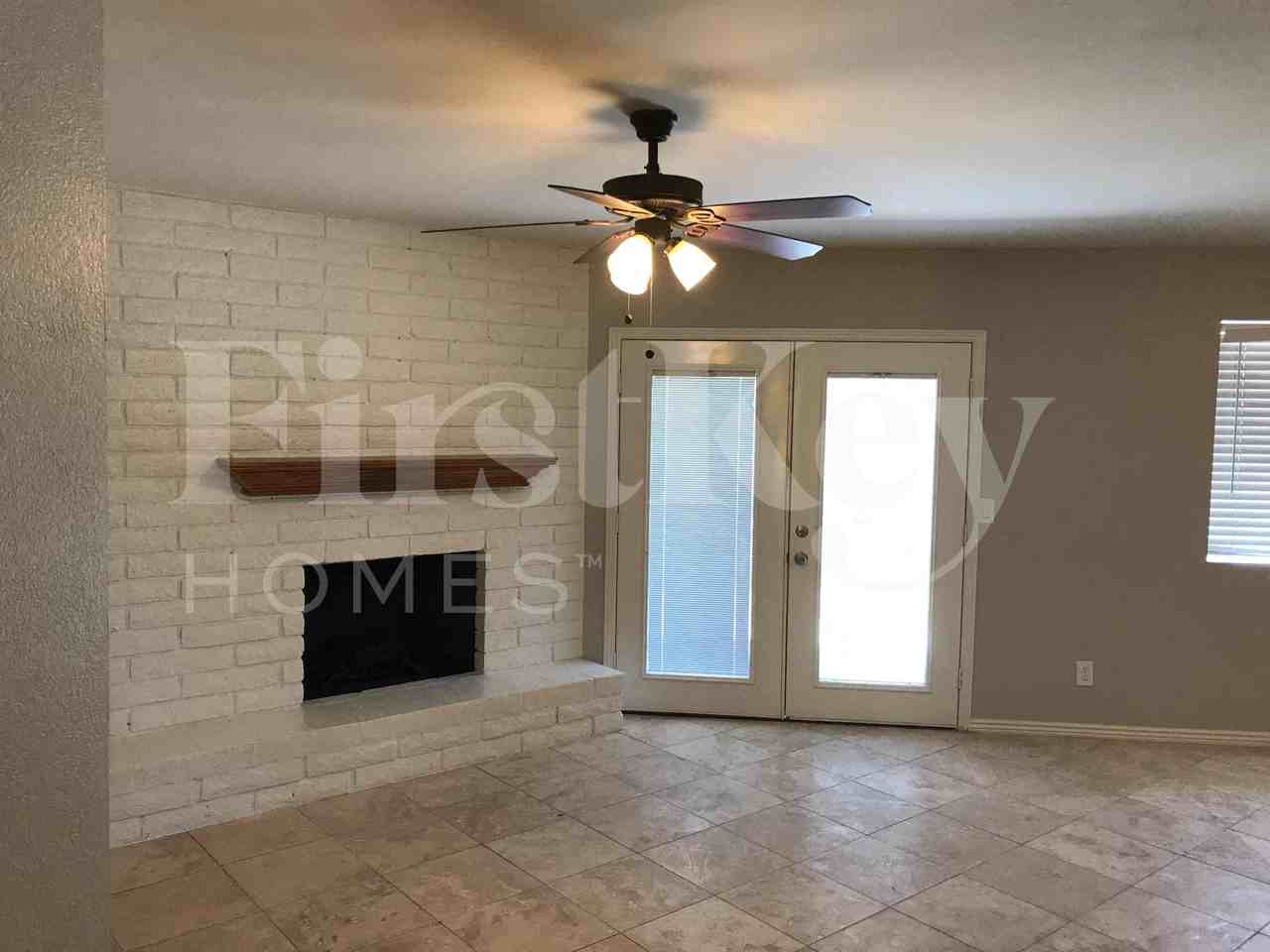 4841 W Paradise Ln - Photo 3 of 27