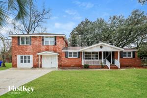 featured image of 4715 Glenn St