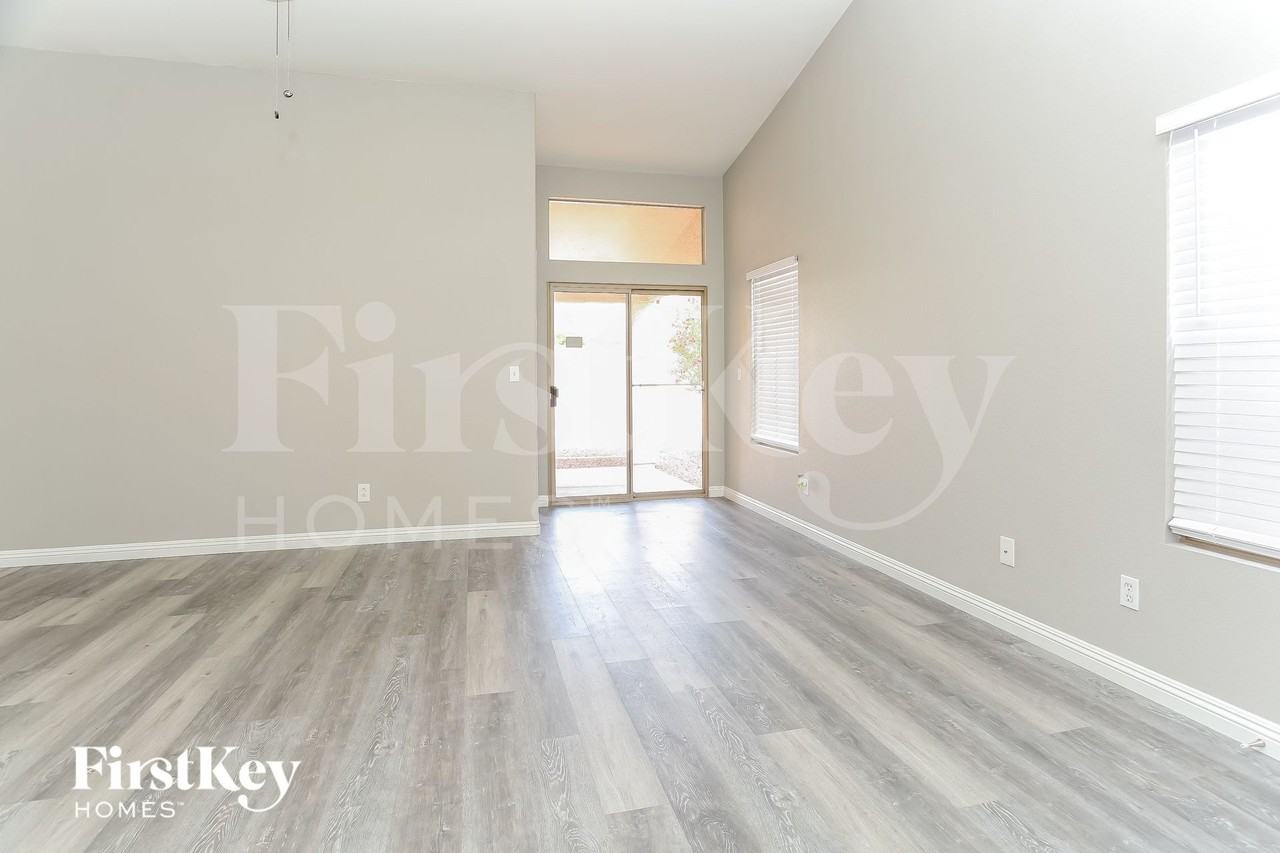 4517 Possum Berry Ln - Photo 3 of 15