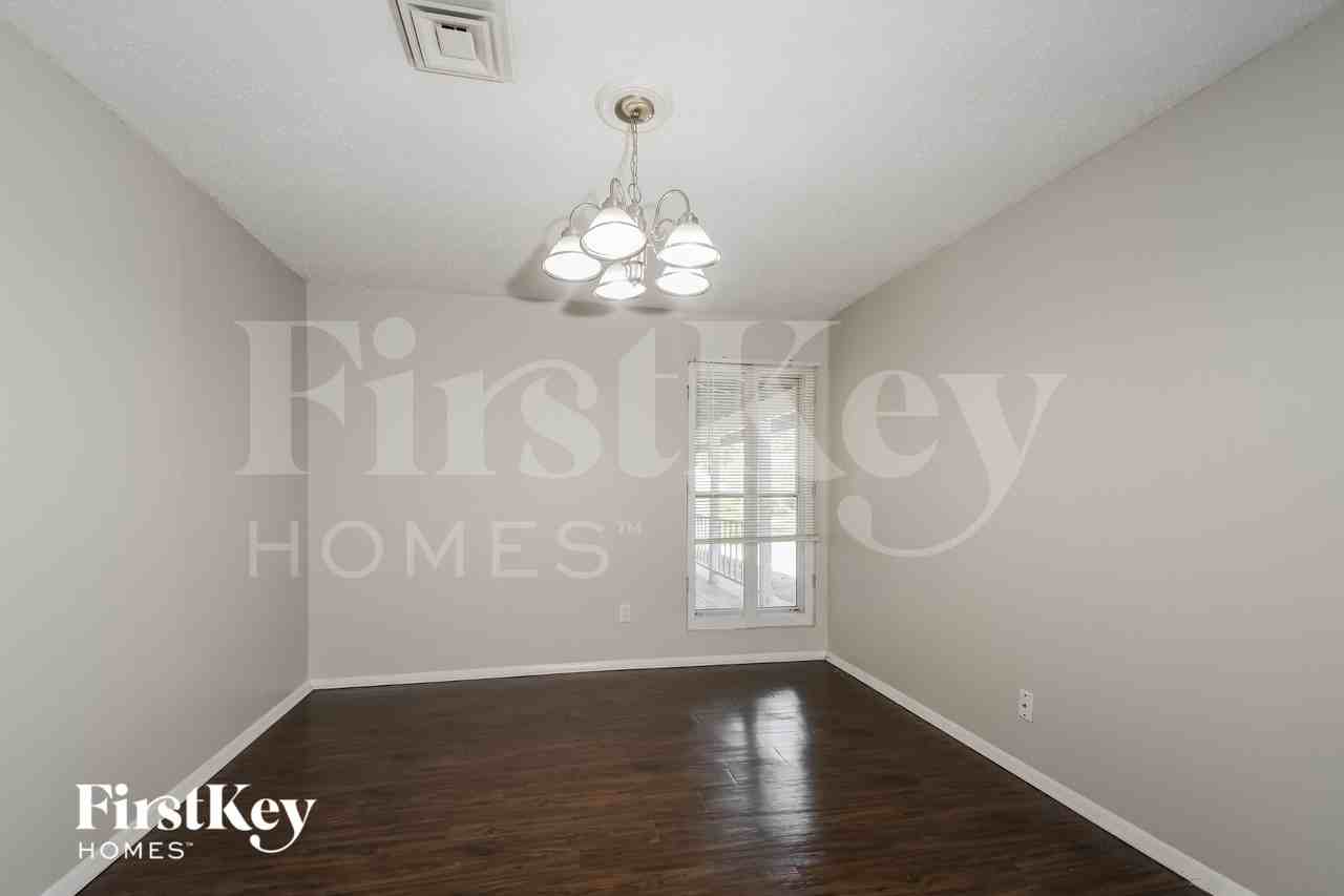 3120 Durwood Dr - Photo 5 of 15