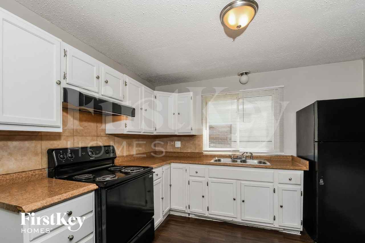 3120 Durwood Dr - Photo 6 of 15