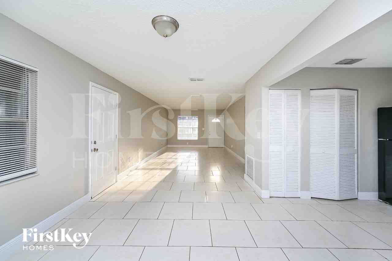 2503 Mary Sue St Sw - Photo 7 of 17