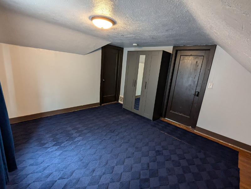 329 Nw 21st St - Photo 3 of 5