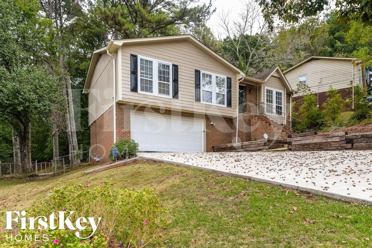 1839 Satterwhite St - Photo 2 of 14