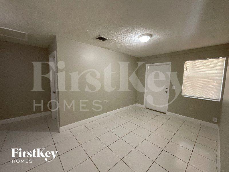 1389 Swave - Photo 3 of 13