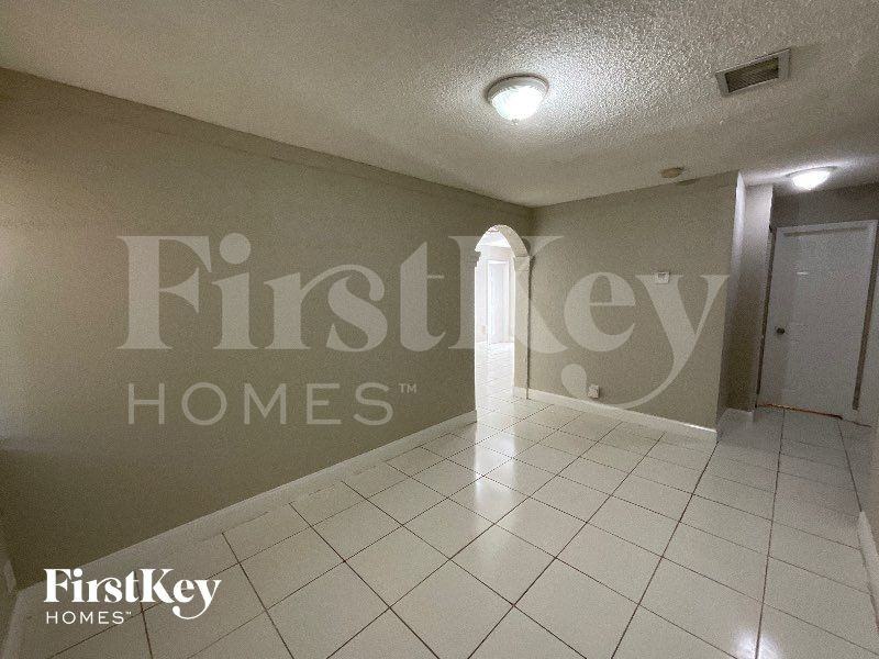 1389 Swave - Photo 4 of 13