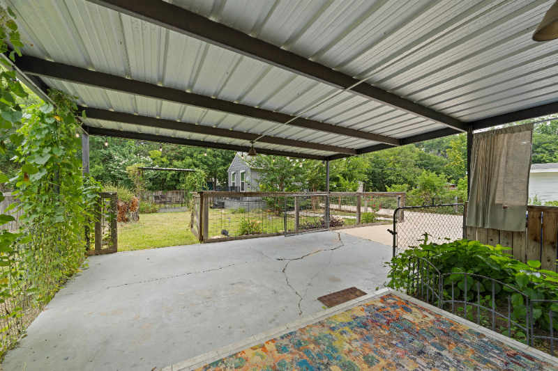 1113 N New Rd - Photo 3 of 12