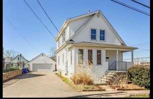 featured image of 185 King St #1