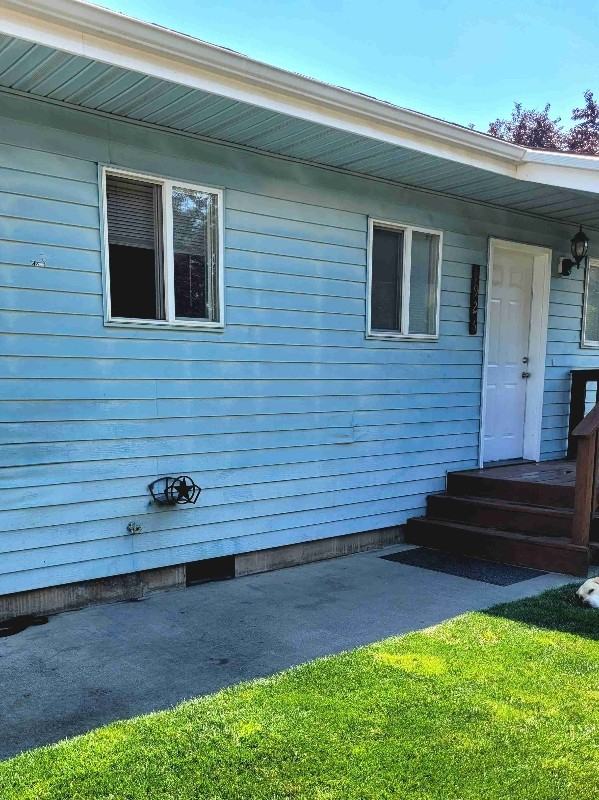 1926 Sw Reindeer Ave - Photo 2 of 22