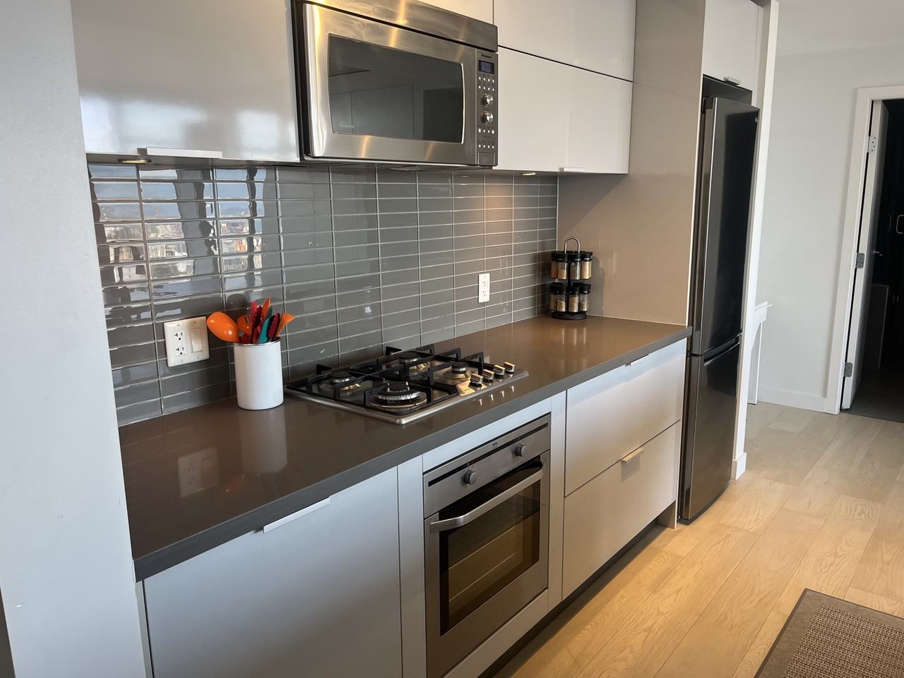 108 West Cordova - Photo 6 of 19