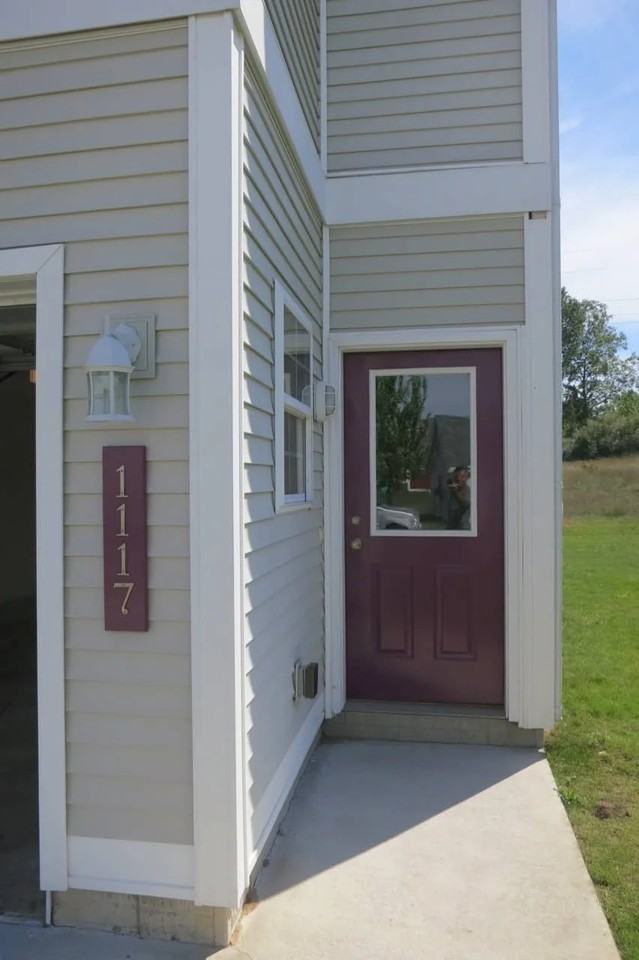 1117 Umber Dr - Photo 3 of 20