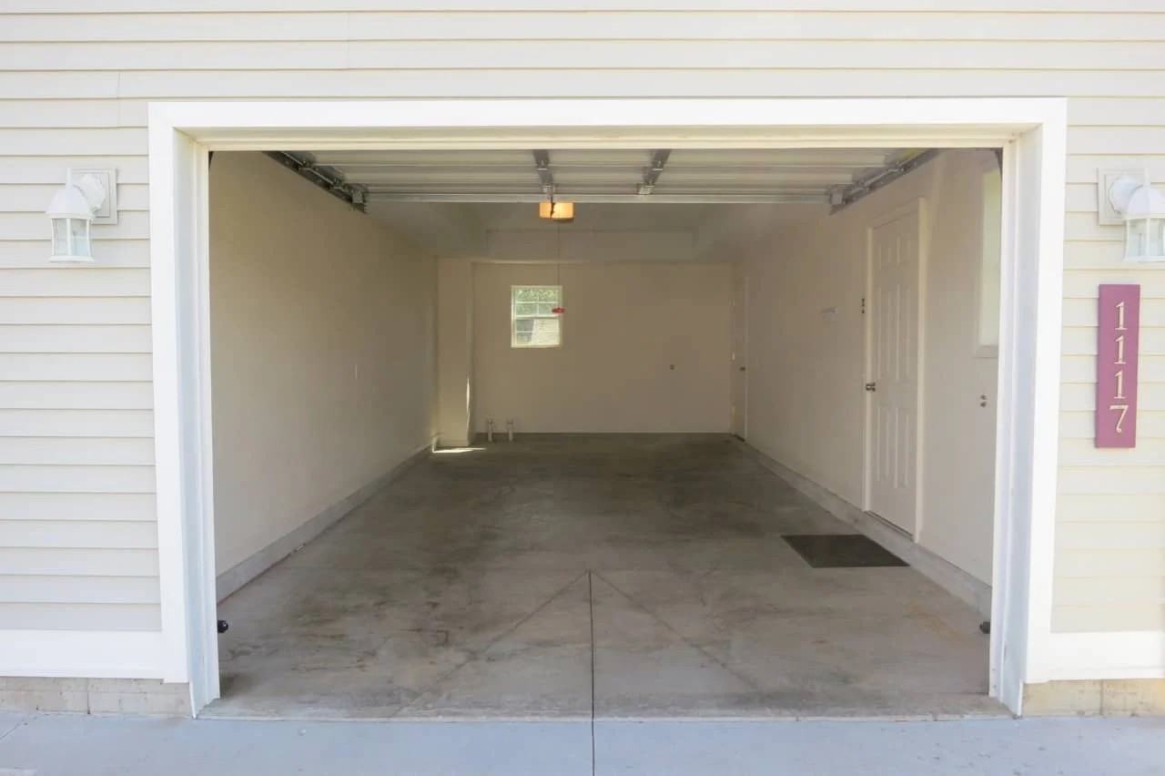 1117 Umber Dr - Photo 4 of 20